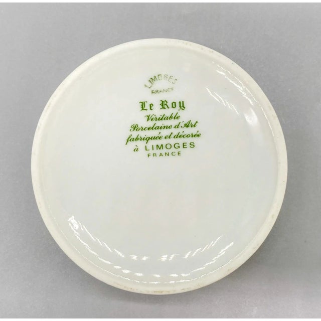 Vintage French Limoges Le Roy Porcelain Floral Trinket/ Jewelry Box For Sale In Houston - Image 6 of 13