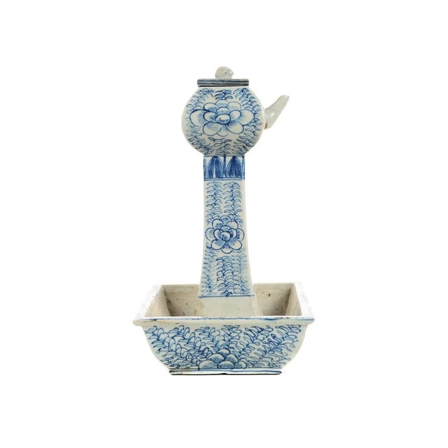 19th Century Chinese Blue & White Square Porcelain Tea Pots - A Pair For Sale - Image 5 of 9