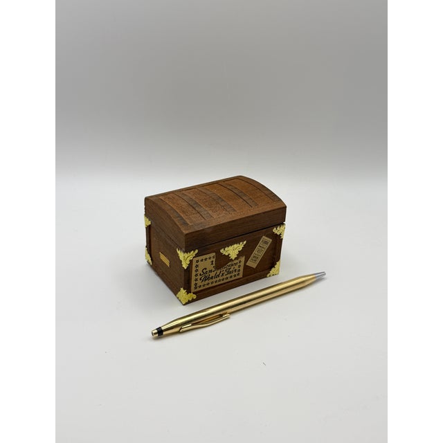 American Vintage Shackman Miniature Wooden Trunk With Accessories – 1:12 Scale, Made in Japan For Sale - Image 3 of 5