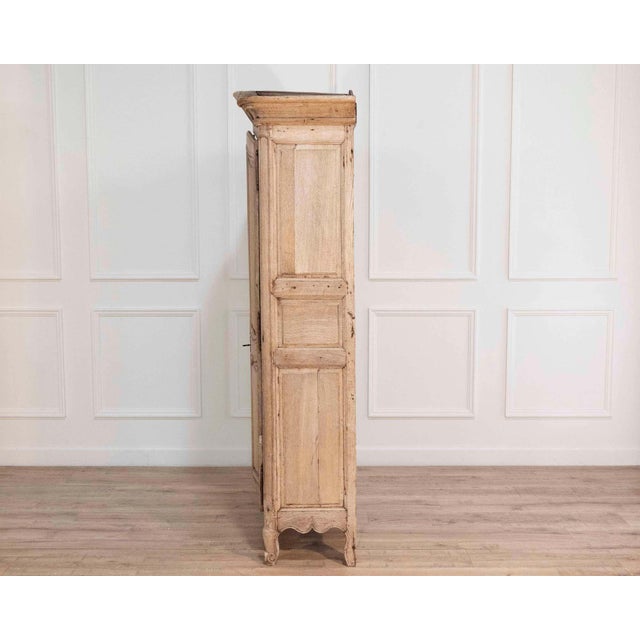 Tan Small 18th Century Louis XV–Period Curved Cabinet in Bleached Oak, France For Sale - Image 8 of 8
