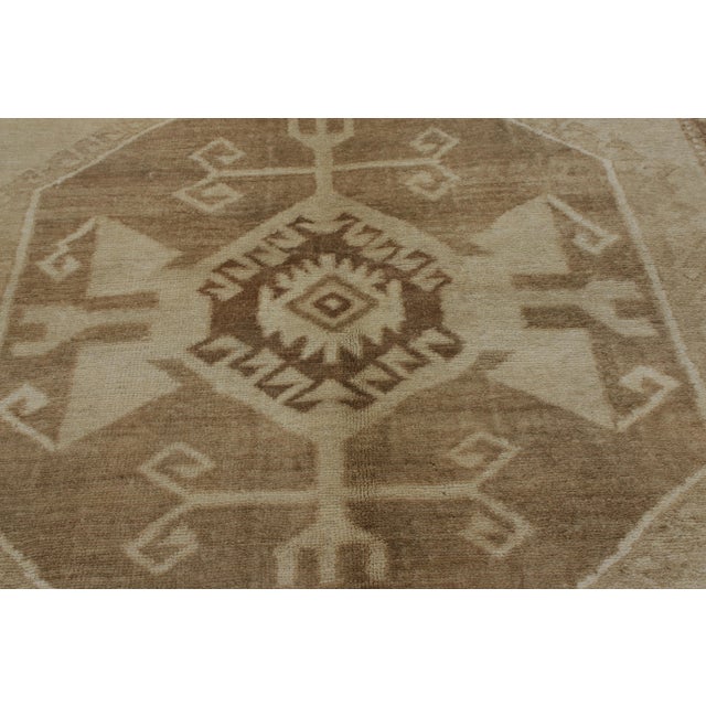 Hand-Knotted Vintage Turkish Kars Rug in a Beige-Brown, White Medallion Pattern For Sale - Image 4 of 8