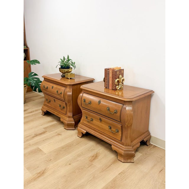 Vintage Century Furniture Provincial Curvy Nightstand Pair Classic Bedroom Table, 2 Pieces For Sale - Image 14 of 17