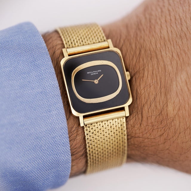 Vintage Patek Philippe 25mm Square Ellipse 18k Gold Black Dial Watch For Sale - Image 16 of 16