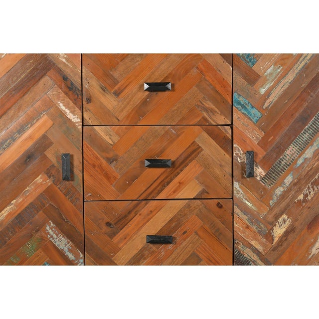 Mid-Century Modern Farmhouse Style Reclaimed Wood Cheveron Pattern Sideboard With Drawers For Sale - Image 3 of 6