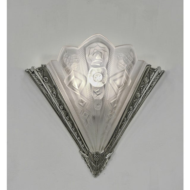 Art Deco A Pair of French Art Deco Wall Sconces by Noverdy 1930 France For Sale - Image 3 of 11
