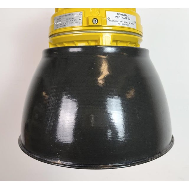 Industrial Yellow Explosion Proof Lamp with Black Enameled Shade from Elektrosvit, 1990s For Sale - Image 4 of 18