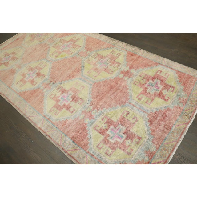 Vintage Turkish Anatolian Rug 5'2'' X 9'10' For Sale In New York - Image 6 of 8
