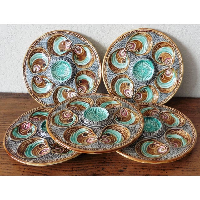 Majolica 19th Century Majolica Fish Heads Oyster Plate Onnaing For Sale - Image 4 of 4
