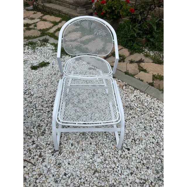 Mid-Century Modern 1950s Circular Radar Saucer Rocking Chair & Ottoman, Woodard Makers Mark For Sale - Image 3 of 8