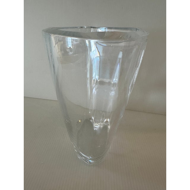 1980s Nachtmann Germany Clear Crystal Vase Edged With "Sea Life" Design For Sale In New York - Image 6 of 12