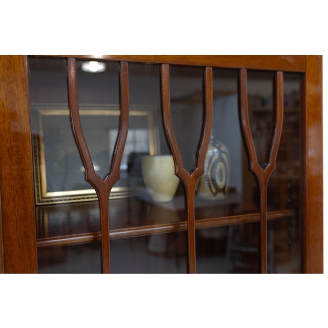 Danish Hepplewhite Mahogany Display Cabinet from Farre Møbelfabrik, 1970s For Sale - Image 18 of 18