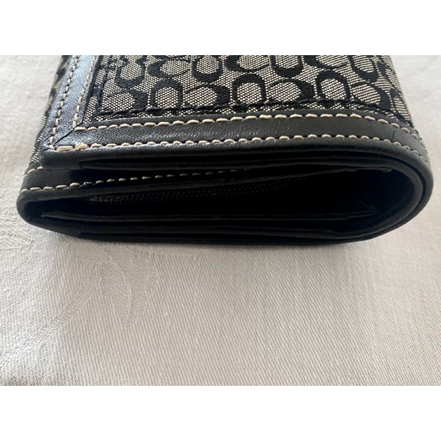 Black Coach Vintage Soho Signature C Buckle Ladies Wallet Mint Condition. For Sale - Image 8 of 18