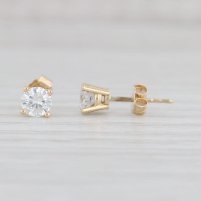 Gemstone Information: - Natural Diamonds - Total Carats - 0.50ctw Cut - Round Brilliant Color - G - H Clarity - I1 - I2...
