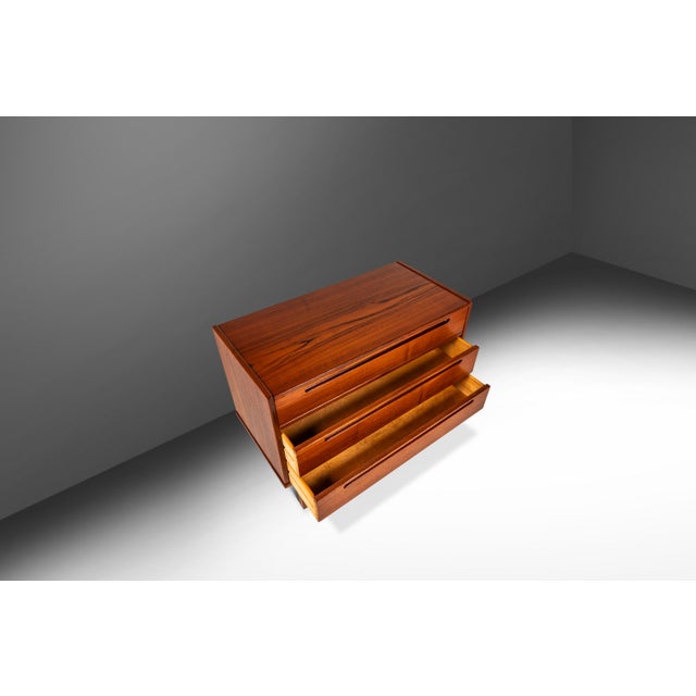 Restored Danish Mid-Century Modern Vanity Dresser in Teak by Nils Jonson for Tørring Møbelfabrik, Denmark, C. 1960s For Sale In Orlando - Image 6 of 18