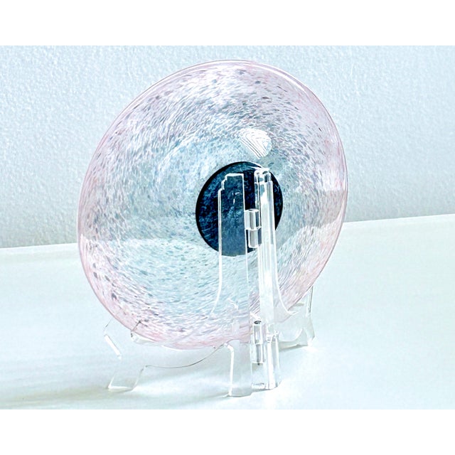 Vintage Signed Cowdy Glass Workshop Studio Art Plates – Blue & Pink Ombré (Pair) -- Westminster Gallery, Boston, Provenance 1980s For Sale In Miami - Image 6 of 8