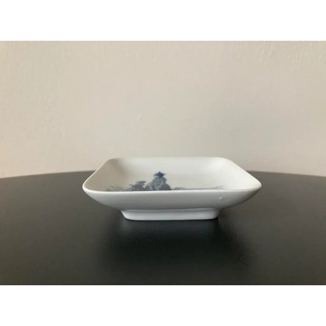 19th Century Antique Danish Porcelain White & Blue Jewelry Dish by Royal Copenhagen For Sale - Image 5 of 12