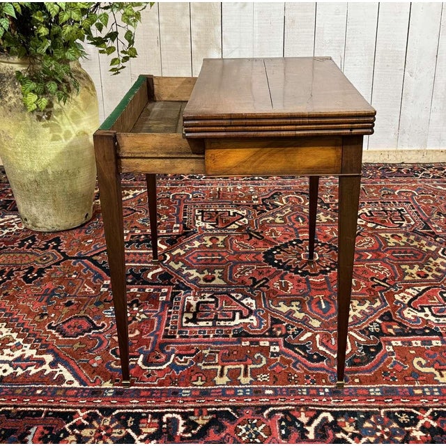 19th Century Games Table in Mahogany and Walnut For Sale - Image 11 of 18