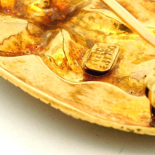 Vintage Greek 18k Gold Classical Hoplite Warrior Intaglio-Style Brooch For Sale In Miami - Image 6 of 8