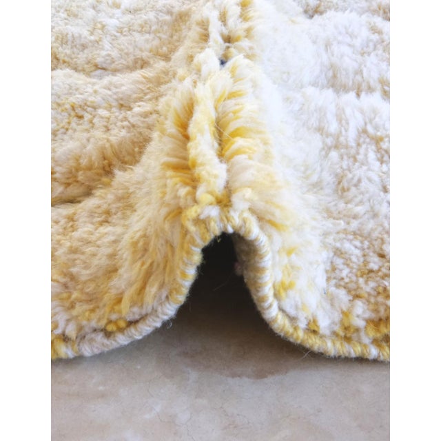 Contemporary Yellow Moroccan Beni MRirt Rug - 8.6 X 5.5 Ft For Sale - Image 3 of 8