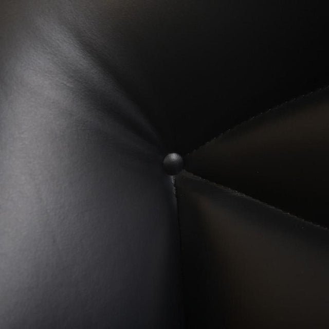 CH468 Oculus Chair in Black Classic Leather by Hans Wegner, 2000s For Sale - Image 13 of 17