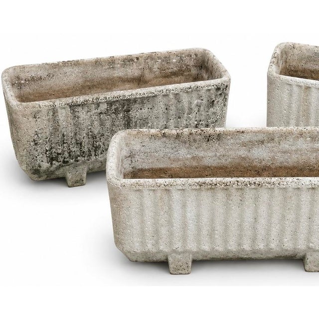 Set of 3 large rectangular stone planters. Very good condition. Dimensions: Height 39 cm, Length 86 cm, Depth 31 cm.