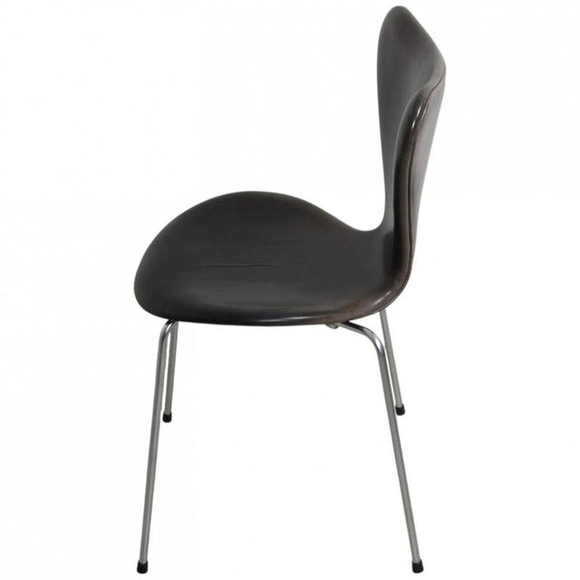 Seven Chairs in Patinated Black Anilin Leather by Arne Jacobsen, 2000s, Set of 4 For Sale - Image 11 of 18