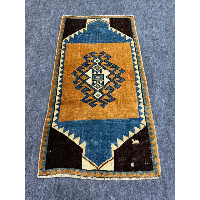 Turkish Yastik Rug 1'7" x 3'2" For Sale - Image 4 of 5