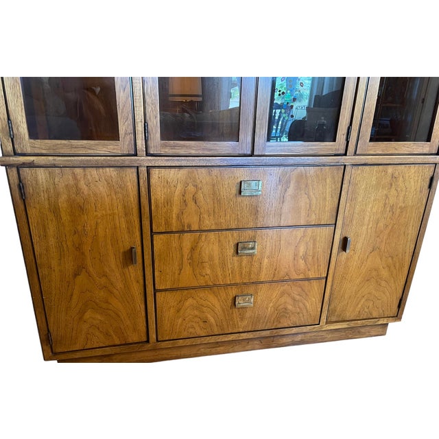 1970s 1970s Drexel Heritage Campaign Style Mid Century Modern China Cabinet For Sale - Image 5 of 12