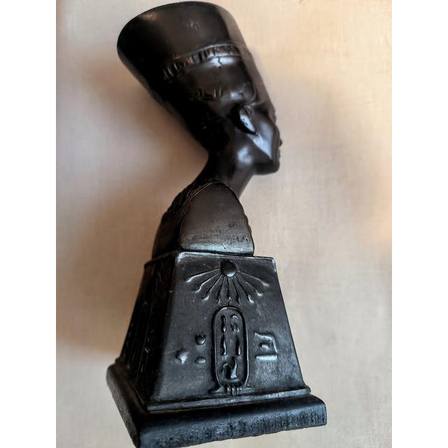 Statue of Queen Nefertiti, 1930s For Sale - Image 4 of 9
