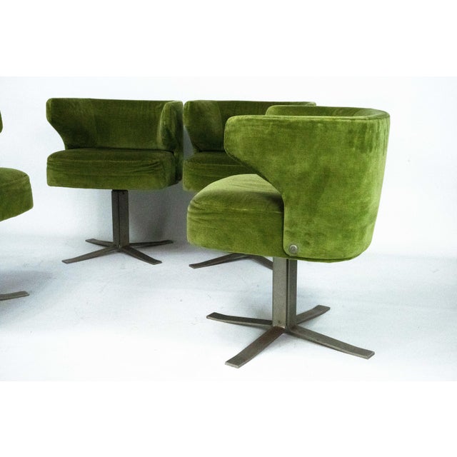 Elegant set of four swivel lounge chairs, model Poney, designed by Gianni Moscatelli for Formanova in Italy during the...