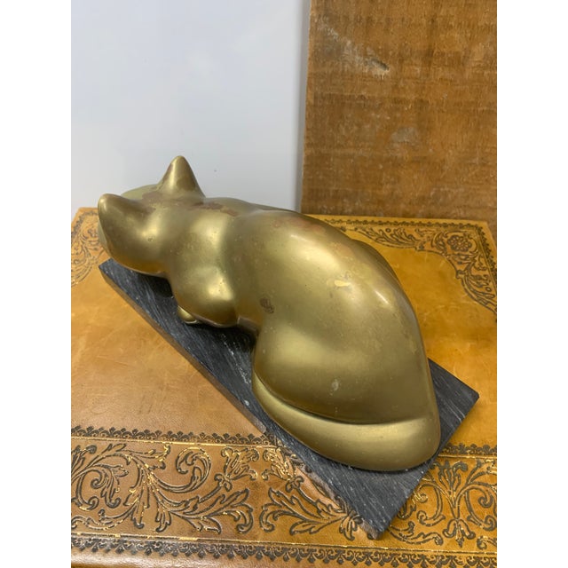 Vintage 1960s Brass Crouching Cat on Black Marble Base For Sale In Dallas - Image 6 of 6