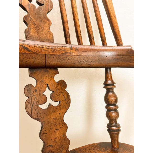 Large Victorian Elm Hoop Back Windsor Armchair, 1850s For Sale - Image 16 of 18