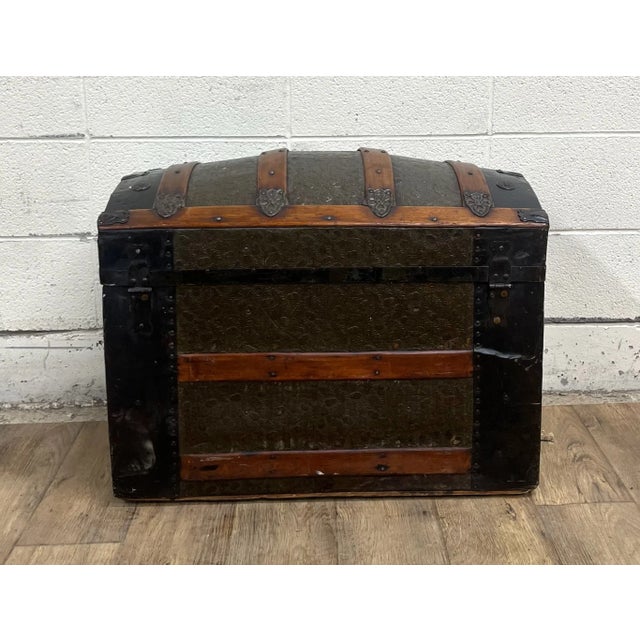 Wood Antique Camel Back Steamer Trunk Chest With Tray For Sale - Image 7 of 7
