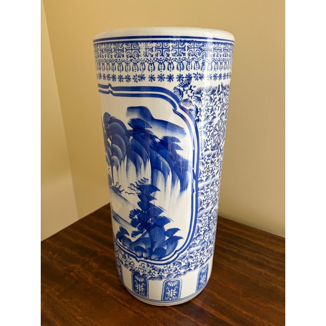 1980s Blue and White Chinoiserie Porcelain Umbrella Stand With Bird Motif For Sale - Image 5 of 7