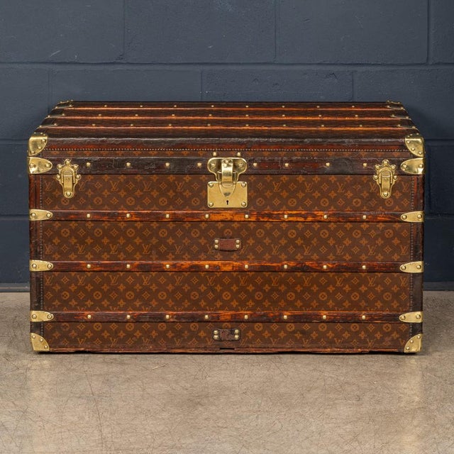 Antique French Trunk in Monogram Canvas from Louis Vuitton, 1910 For Sale - Image 3 of 18