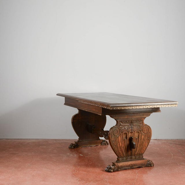 Italian Renaissance Table in Walnut For Sale - Image 15 of 18