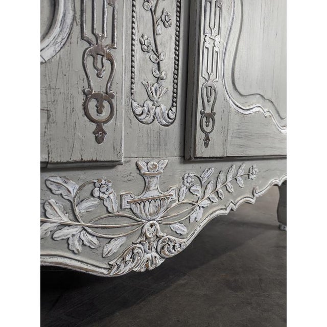 Gray Provençal Louis Xv Style Buffet, Richly Carved and Patinated Grey For Sale - Image 8 of 10