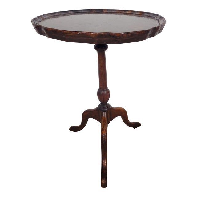 Victorian Wine Tripod Table in Walnut with Scalloped Edge, 1890 For Sale