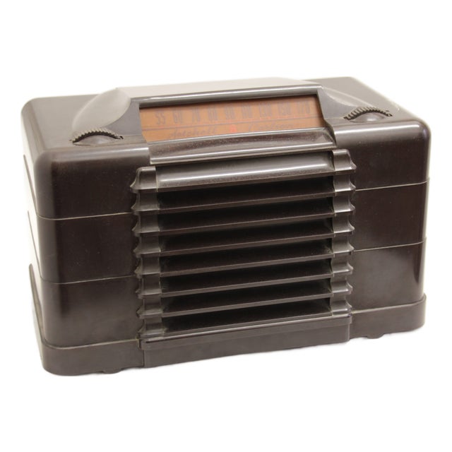 Frogeye Model 427 Radio, 1940s For Sale