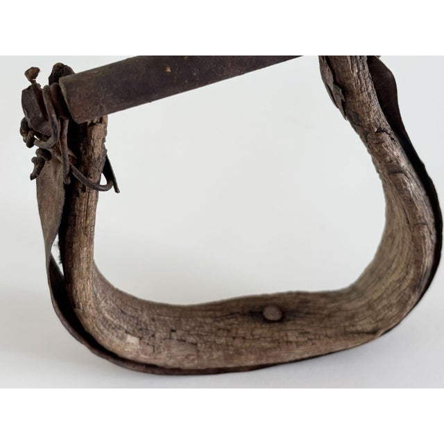 Rustic 1880s Antique Western Horse Saddle Stirrup, Single For Sale - Image 3 of 8