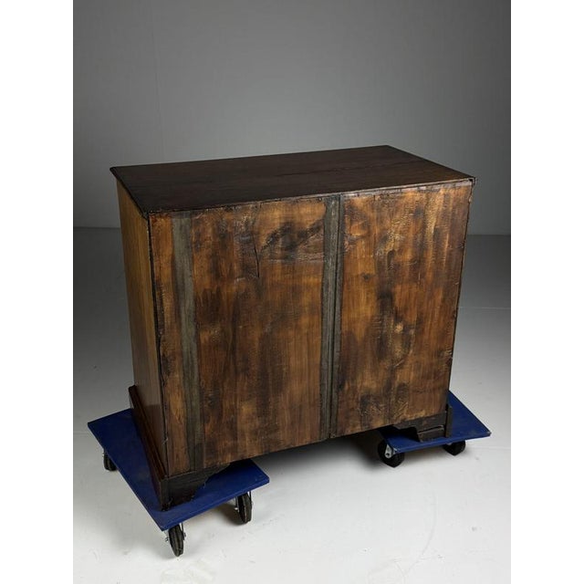 Wood English Chest of Drawers, 1780s For Sale - Image 7 of 18