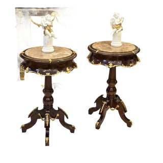 Classic Round Pedestal Side Table With Marble Top, Solid Wood & Hand-Gilded Gold Leaf Details For Sale