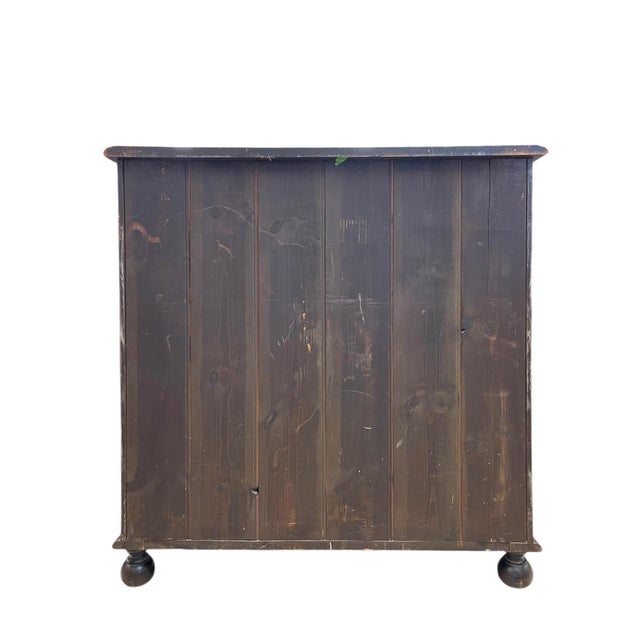 Early 20th Century English Chest of Drawers by Hansford Bros., Ryde Isle of Wight For Sale In Seattle - Image 6 of 13