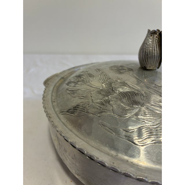Mid 20th Century Vintage Hammered Aluminum Lidded Serving Dish With Tulip Finial For Sale - Image 5 of 15