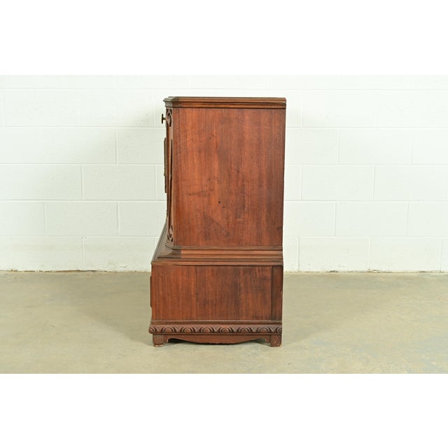 Berkey & Gay Style Antique Victorian Carved Walnut and Burl Wood Chest of Drawers | Circa 1930s For Sale - Image 13 of 15