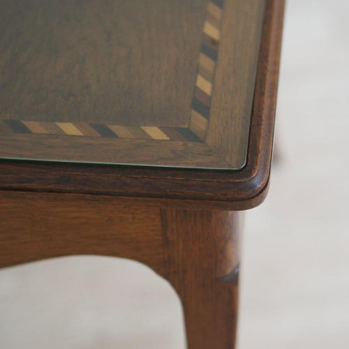French Writing Desk with Glass Top and Inlays, Early 20th Century For Sale - Image 11 of 15