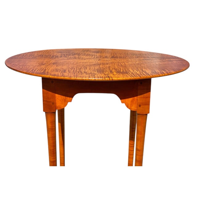 Wood Late 20th Century Eldred Wheeler Tiger Maple Small Oval Tea Table For Sale - Image 7 of 12