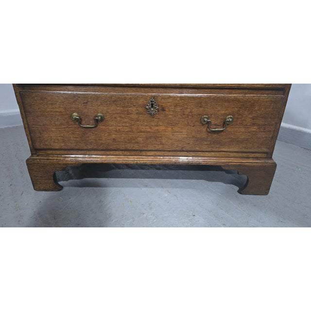 Georgian Oak Chest of Drawers For Sale - Image 8 of 14