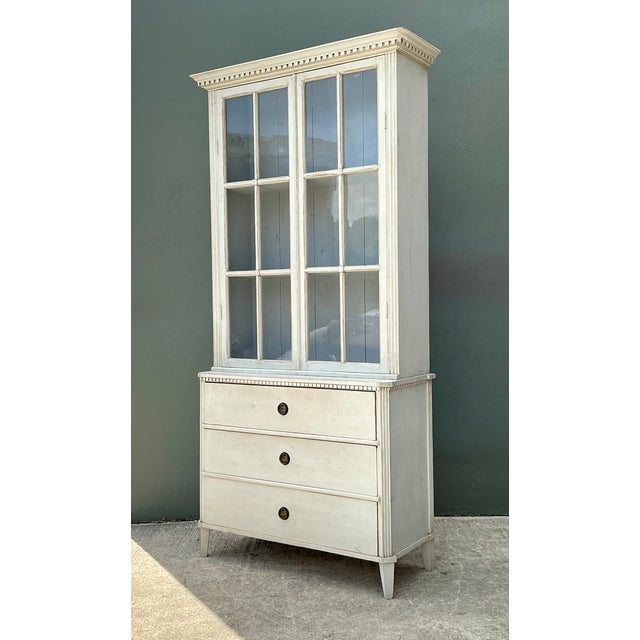Mid-Century Modern Vintage Painted Wood and Glass Cabinet For Sale - Image 3 of 12