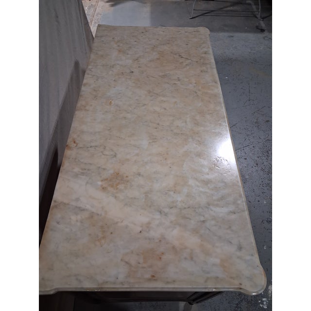 French Late 18th Century French Louis XVI Walnut Marble Top Commode For Sale - Image 3 of 8